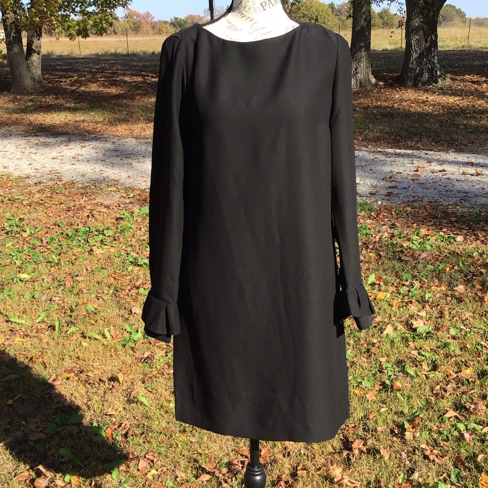 Banana Republic Black Long Sleeve Sheath Dress Button Back-Pleated Cuff Details